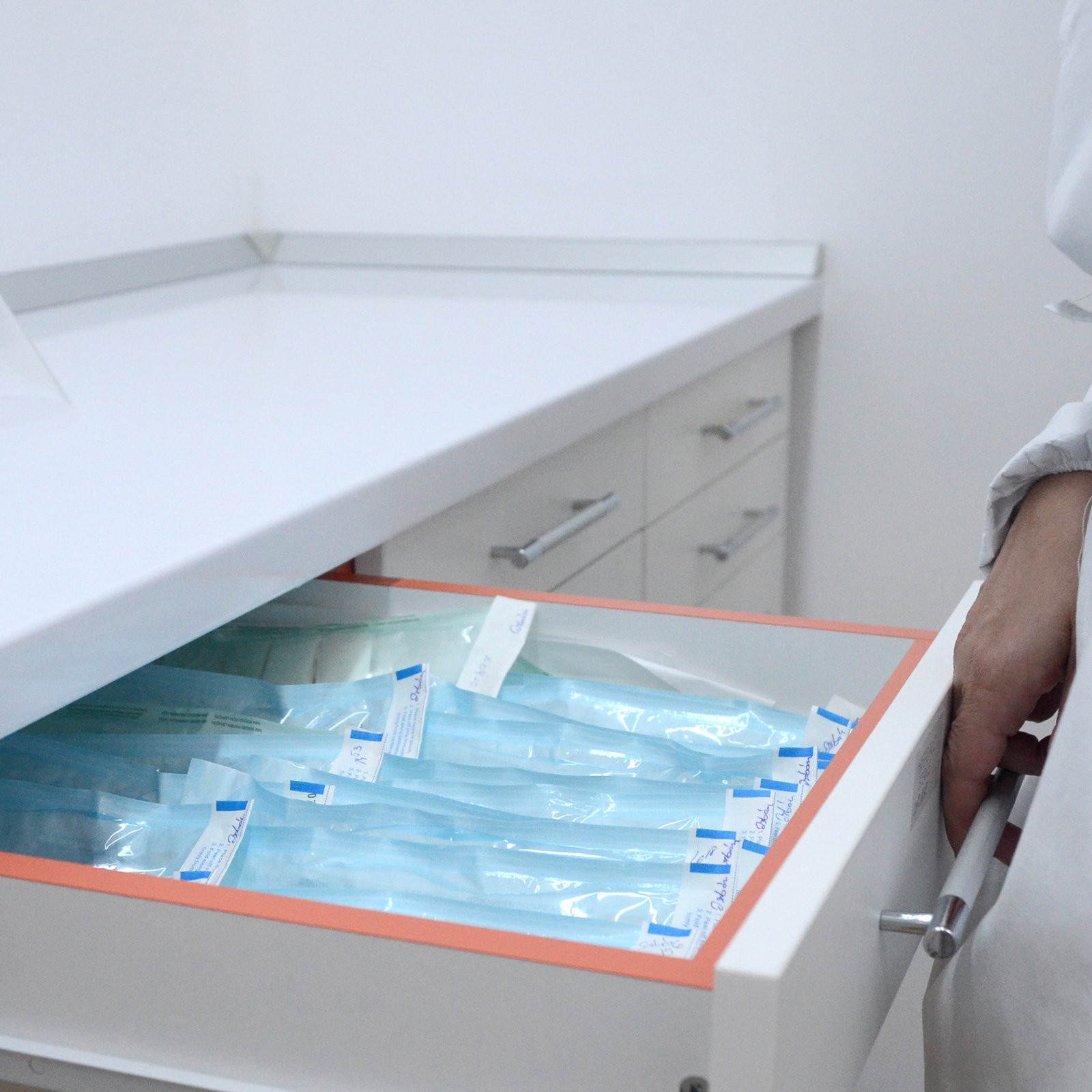 https://artdentmed.ro/wp-content/uploads/2022/02/Cabinet-Artdentmed_5.jpg